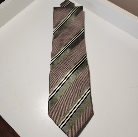 Giorgio Armani Silk Necktie - Picture 1 of 5